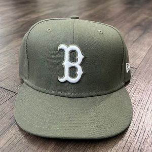 Fitted baseball cap